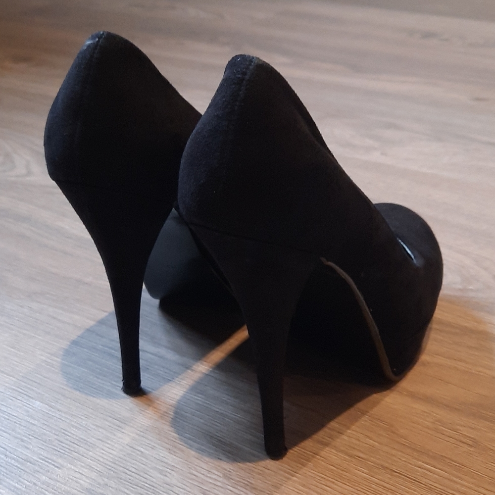 Guess pumps - Picture 2 of 4